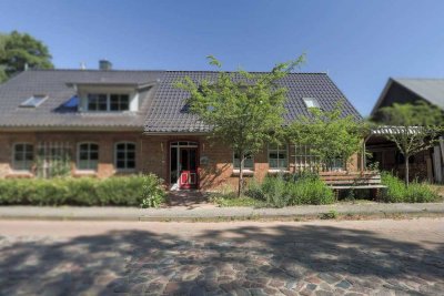 Wohnen im Müritz-Nationalpark - Zwei Wohneinheiten mit ca.105 qm in 17237 Kratzeburg