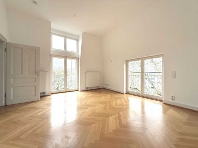 Dachgeschoss-Loft auf 2 Ebenen im begehrten Malerviertel