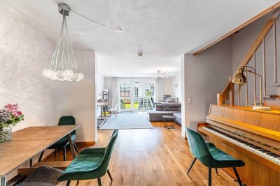 PROVISIONSFREI: gepflegtes RMH aus BJ 2000 mit Garten & Stellplätzen. Bezugsfrei.