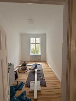 Geschmackvolle 3-Raum-Wohnung mit lux. Innenausstattung mit Balkon und EBK in Berlin Schöneberg