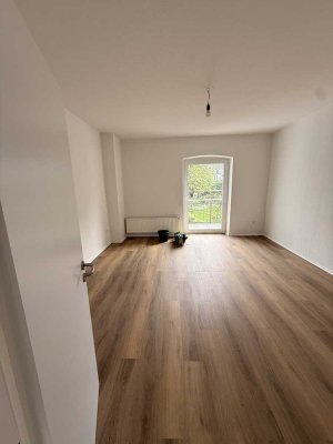 Frisch renovierte 4-Zimmer Wohnung in Solingen (Ohligs-Aufderhöhe-Merscheid)