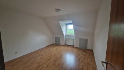 Ansprechende 4-Zimmer-Maisonette-Wohnung mit Balkon und Einbauküche in Freudenstadt