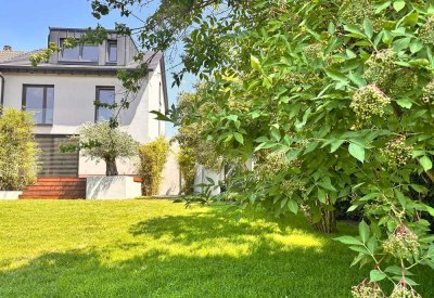 Luxuriöse Doppelhaushälfte in guter Lage – Design, Technik & Ruhe auf höchstem Niveau