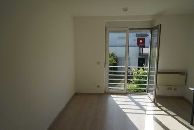 Stilvoll modernisiert: Ein-Zimmer-Apartment in Augsburg-Haunstetten