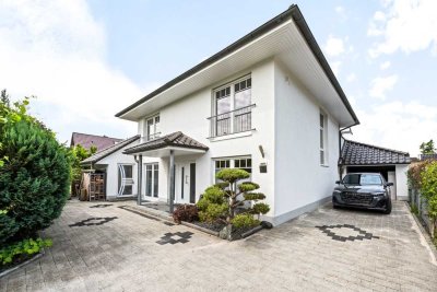 Exklusive Villa mit Natur-Schwimmteich - unmittelbar an der Nordgrenze Hamburgs
