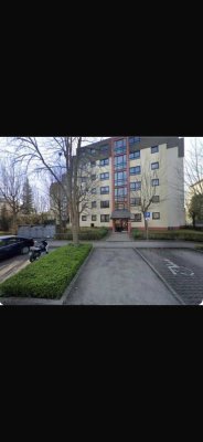 Exklusive, vollständig renovierte 3,5-Zimmer-Wohnung mit Balkon und Einbauküche in Böblingen