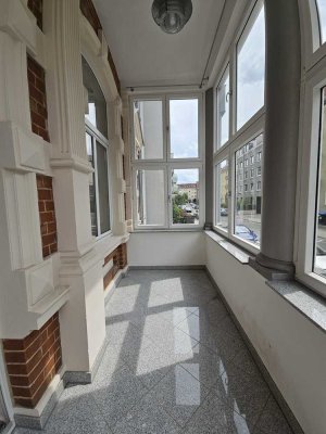 Moderne Altbauwohnung mit EBK und Wintergarten