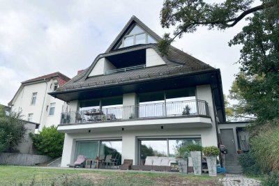 10-Zimmer-Villa mit Wasserblick auf den Hermsdorfer See: Ideal für große Familien und Naturliebhaber