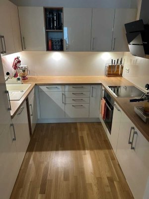 Hochwertige 3-Raum-Wohnung mit 2 Balkons und EBK in Berlin      n Friedrichshain-Kreuzberg