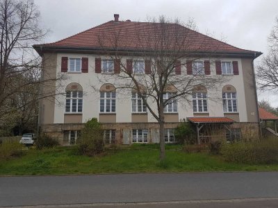 700 € - 110 m² - 4.0 Zi.