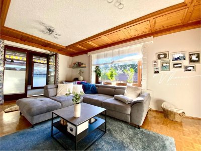 Großzügiges Zweifamilienhaus mit vielfältigen Nutzungsmöglichkeiten.