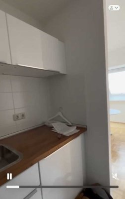 1,5-Zimmer-Dachgeschosswohnung mit Einbauküche in Ingelheim am Rhein