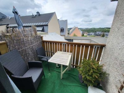 Große Wohnung im Stadtzentrum von Annaberg mit Einbauküche und Mini-Terrasse
