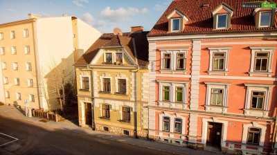 Sanierungsbedürftige Altbauwohnung in Leobener Stadtvilla am Mareckkai - Mehrheitsanteil und Mieteinnahmen mit Murblick