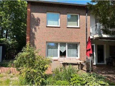 Schönes Reihenendhaus mit Garten in guter Lage.
