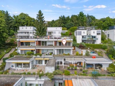 Helle 2 Zimmer-Dachgeschosswohnung mit tollem Ausblick auf See und Berge