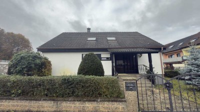 Großzügiges Einfamilienhaus mit Option auf 2 Einliegerwohnungen - starke Kapitalanlage