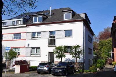 Haumannviertel! Ihr Warten hat sich gelohnt. Bezaubernde Dachgeschosswohnung in Essen-Holsterhausen.