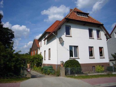 Attraktive 5-Zi im EG + Garage + Garten + Familien-Anwesen