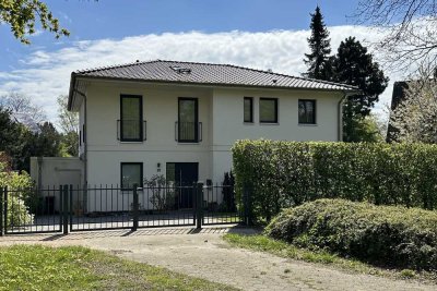 Helle & Moderne 2-Zimmer-Einliegerwohnung mit Terrasse - ideal für Singles und Pendler