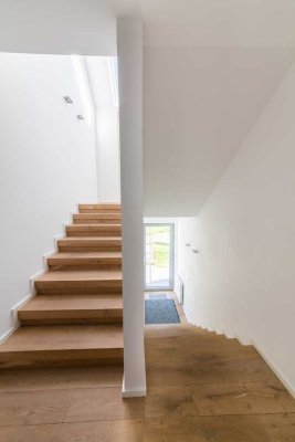 Dachgeschosswohnung mit Einbauküche und Balkon in Eslohe Zentrum zu vermieten