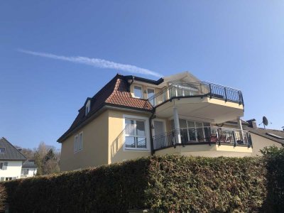 Bad Soden - Schöne helle 4 Zimmer Wohnung mit EBK, Fbhzg, Balkon, 2 Bäder, elekt. Rollladen....
