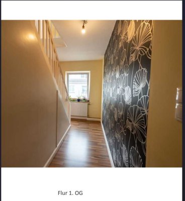Hochwertige 4 Zimmer Maisonette Wohnung in der Neustadt!