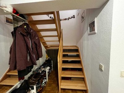 Charmante 4-Zimmer Maisonette-Wohnung in Bonn-Oberkassel mit Balkon