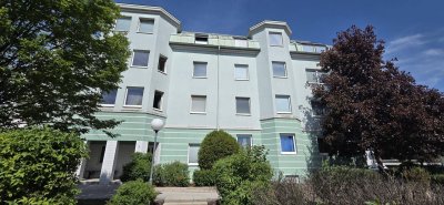 Charmante 2-Zimmer-Dachgeschosswohnung mit Garage in Ebergassing