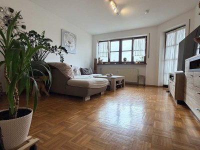 *Ideal für die kleine Familie -  Helle 3-Zimmer-Wohnung mit Süd-Balkon in ruhiger Lage*