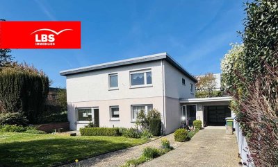 ***Gepflegter, großzügiger Bungalow mit Einliegerwohnung und tollem Garten in exklusiver Lage***