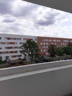 Schöne 2 RWE Wohnung mit Balkon, Dusche in Grimma zu vermieten!