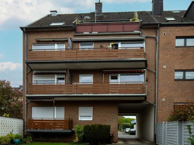 Komplett renoviert & möbliert – 2-Zimmer-Traumwohnung mit Balkon in ruhiger Lage!