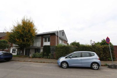 Doppelhaushälfte als Wohnungseigentum in Rheinnähe von NE-Uedesheim