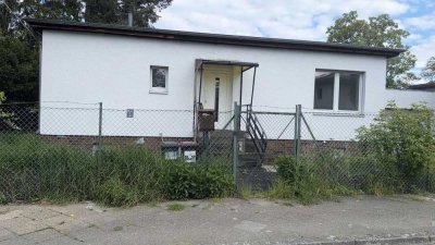 Stilvoll modernisiert: Bungalow mit Charakter in Berlin-Rudow