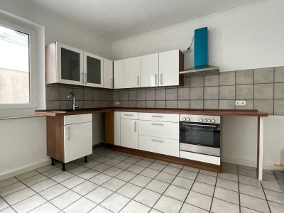 Bottrop Altstadt, 84 qm, hell, 2,5 Zimmer mit großer Wohnküche, gr. Balkon, ideal auch für WG