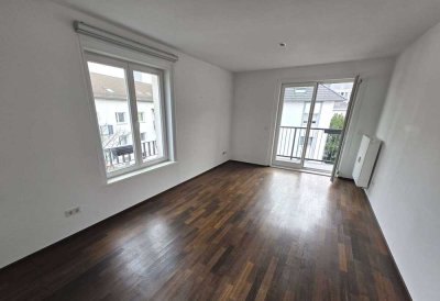 Hochwertige 2,5 Zimmer-Whg. mit Dachterrasse nahe der Alten Oper!