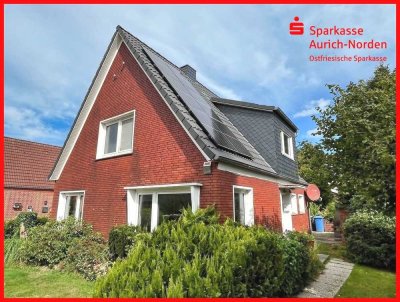 Kleines Einfamilienhaus inkl. PV-Anlage in ruhiger Lage von Upgant-Schott!