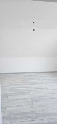 450 € - 42 m² - 2.5 Zi.