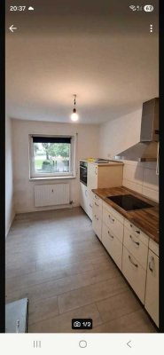 Helle 2ZKB mit Balkon im 1. OG in Hirschberg