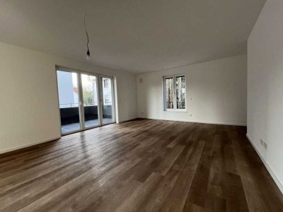 **Zweitbezug! Moderne 2-Zimmer Wohnung mit Balkon!**