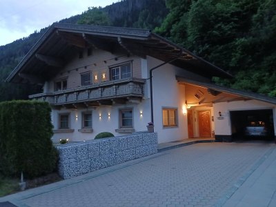 Einfamilienhaus in ruhiger Lage / voll möbliert