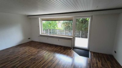 Geräumige 5-Zimmer Wohnung mit Garten in Leiferde