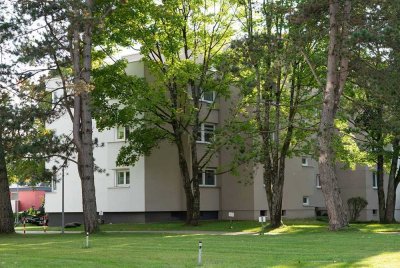 Tolle 3 Zimmer ETW mit TG-Stellplatz und Aufzug und Loggia in Ottobrunn