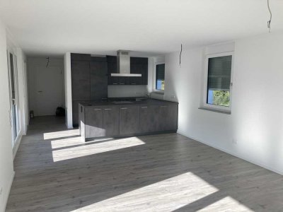 Exklusive, geräumige 2-Zimmer-DG-Wohnung mit Terrasse in Kirchheim unter Teck