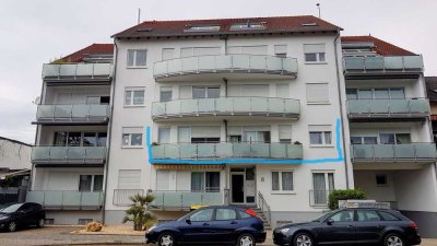 MODERNISIERTE große 2 Zi, Kü, Bad + Gäste/WC, mit sonnigem großen Balkon + Tiefgarage!