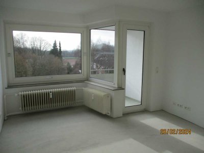 Lübeck ,zentrale Lage  3 Zi Wohnung - WG geeignet ! mit perfektem Grundriss, Nähe Innenstadt u. HBf