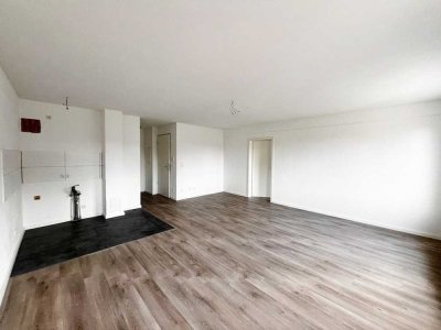 "Erstbezug nach Sanierung! Moderne 2-Raum-Wohnung opt. mit Stellplatz wartet auf Sie!"
