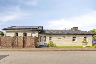 Traumhaus in Dorsten: Großzügiges EFH mit Kamin, Doppelgarage & Garten