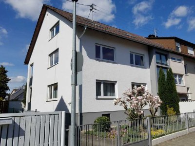 Helle 3 Zi. Dachgeschosswohnung in Karlsruhe